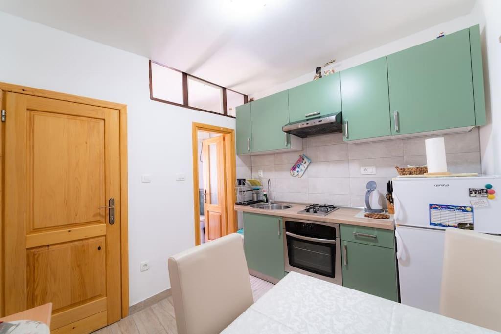 Charming Apartment In Old Town Сплит Екстериор снимка
