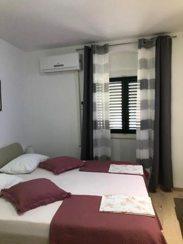 Charming Apartment In Old Town Сплит Екстериор снимка