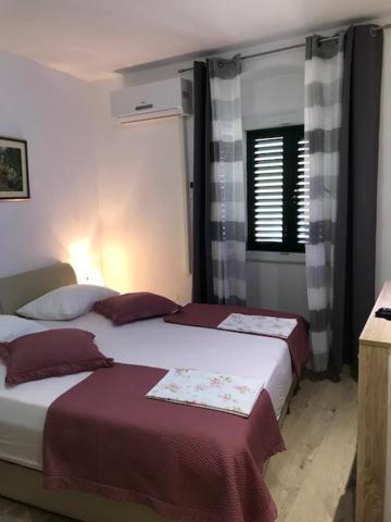 Charming Apartment In Old Town Сплит Екстериор снимка