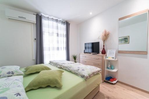 Charming Apartment In Old Town Сплит Екстериор снимка
