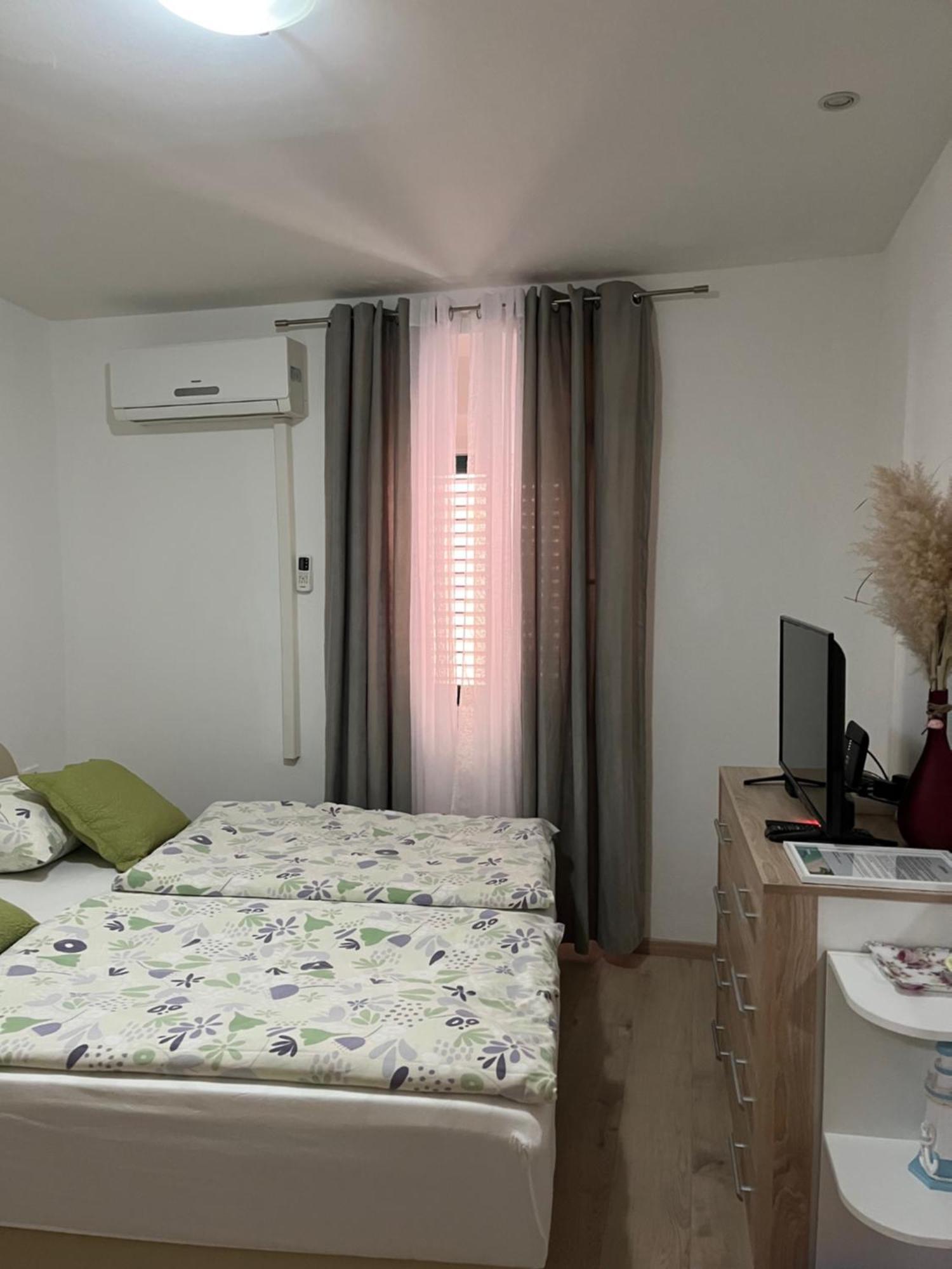 Charming Apartment In Old Town Сплит Екстериор снимка